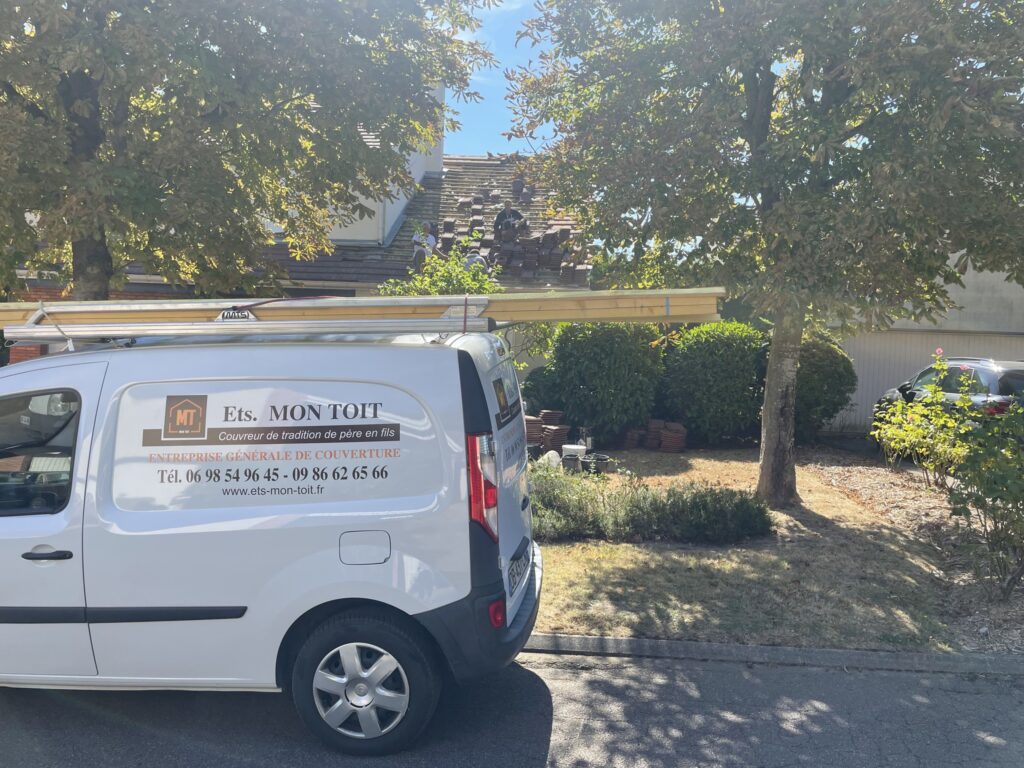véhicule de couvreur mon toit à chaville